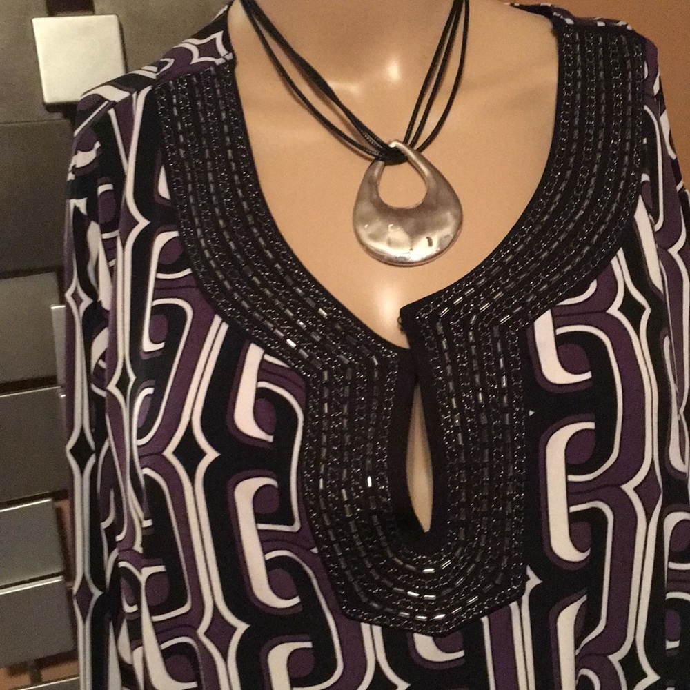 Stylish Top  by Avenue Size 22/24